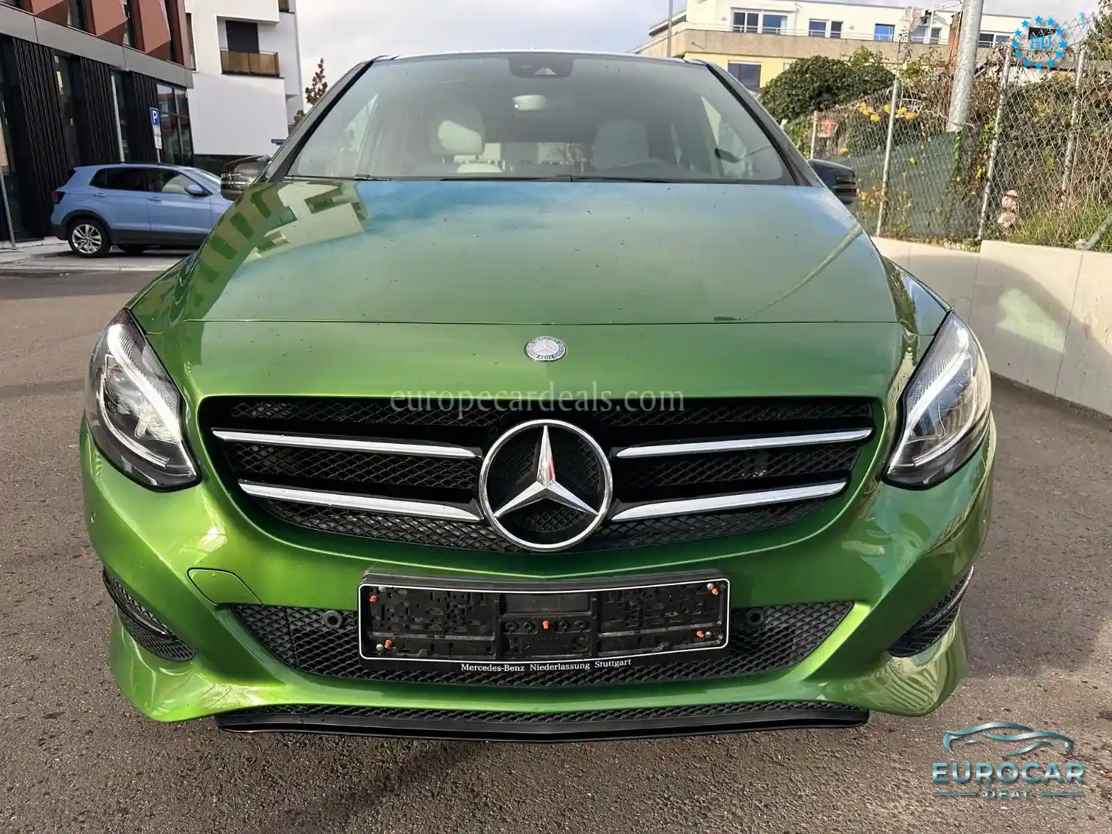 Mercedes-Benz B 180