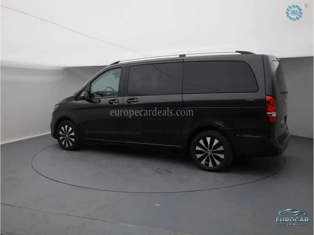 Mercedes-Benz V 220