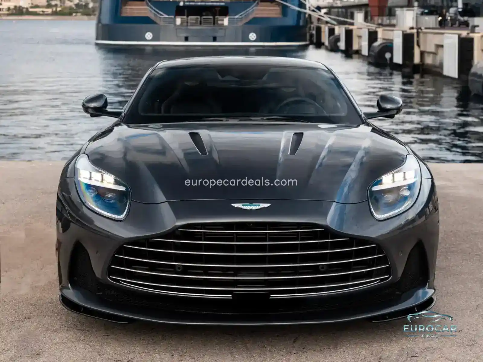 Aston Martin DB12