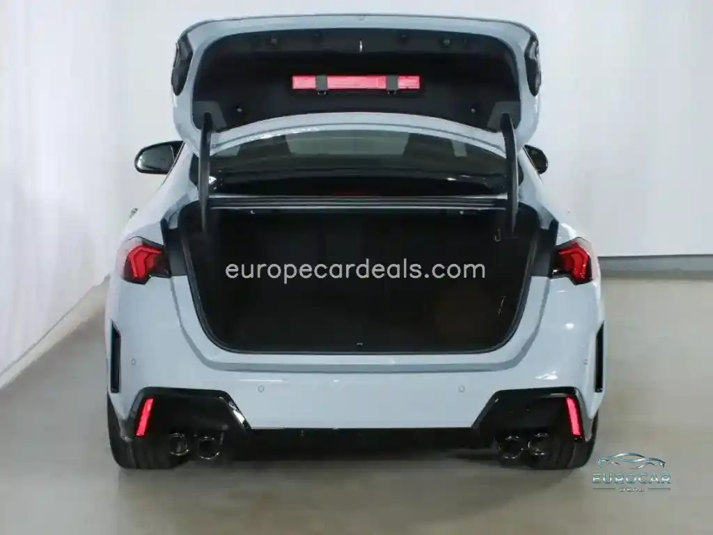 BMW M235