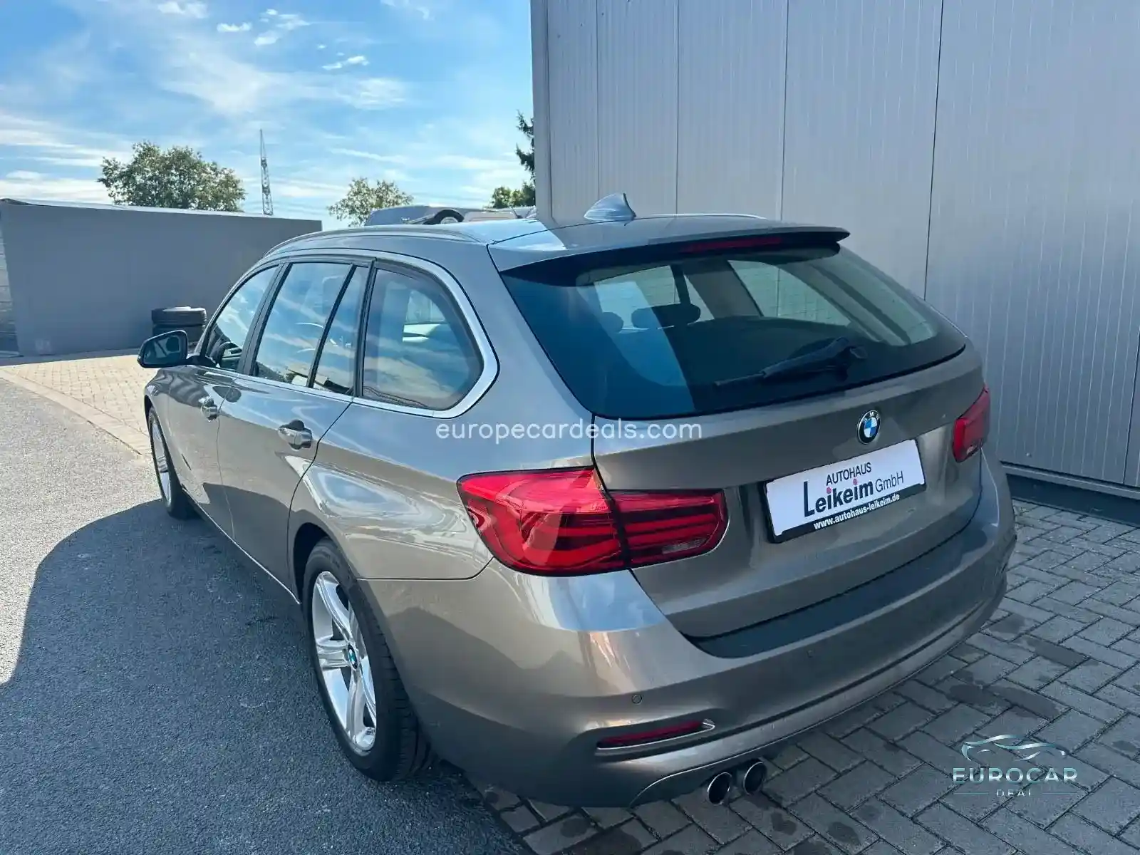 BMW 320