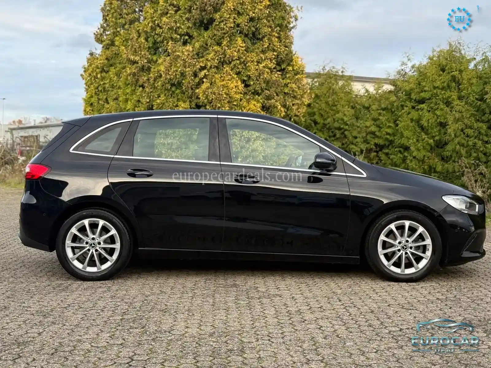 Mercedes-Benz B 180
