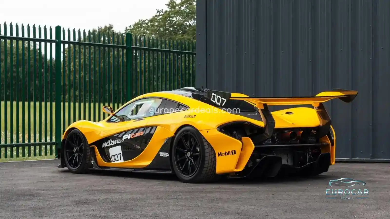 McLaren P1