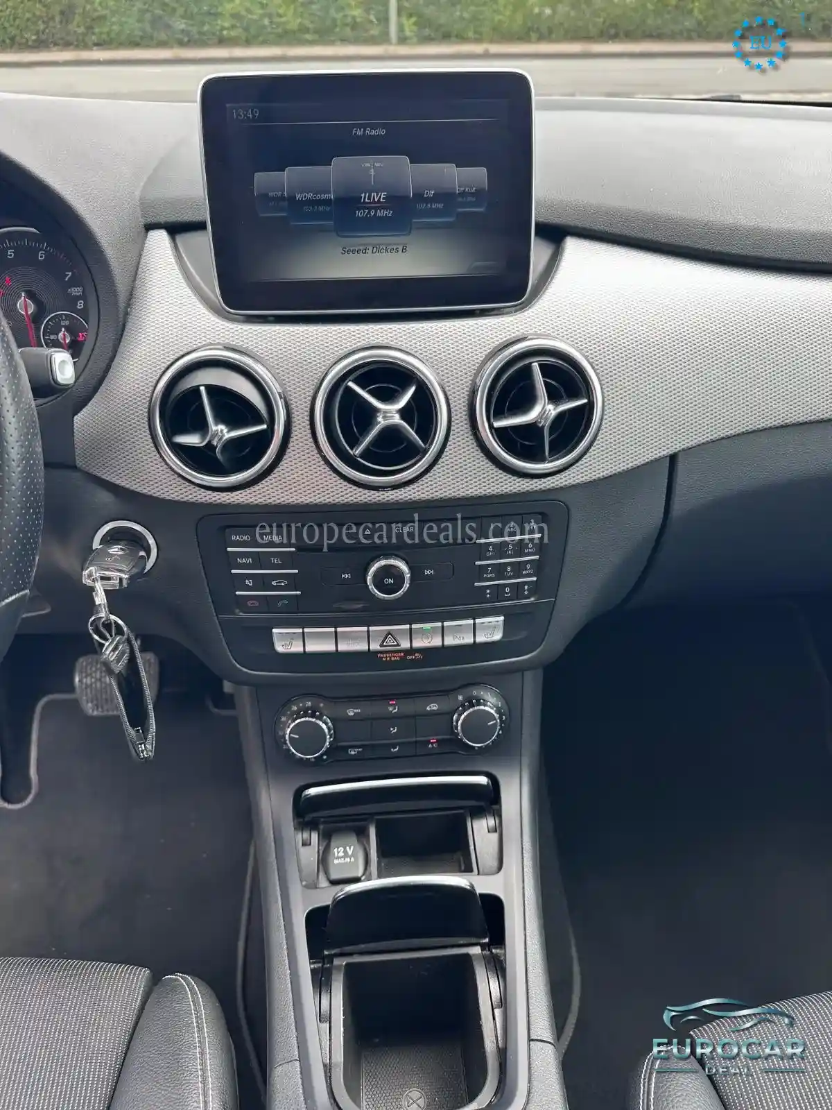 Mercedes-Benz B 200