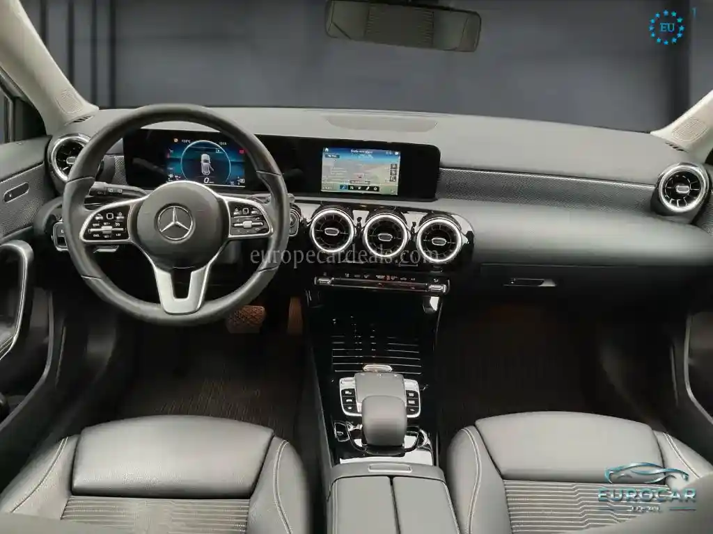 Mercedes-Benz A 220
