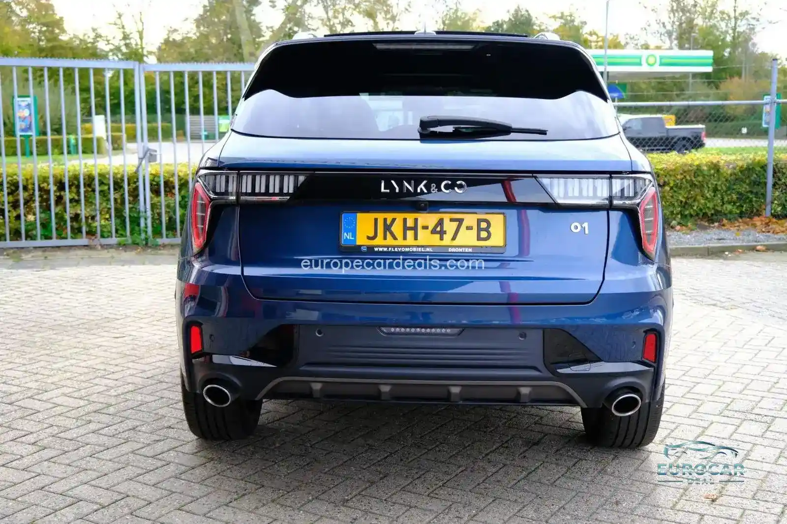 Lynk&Co 01