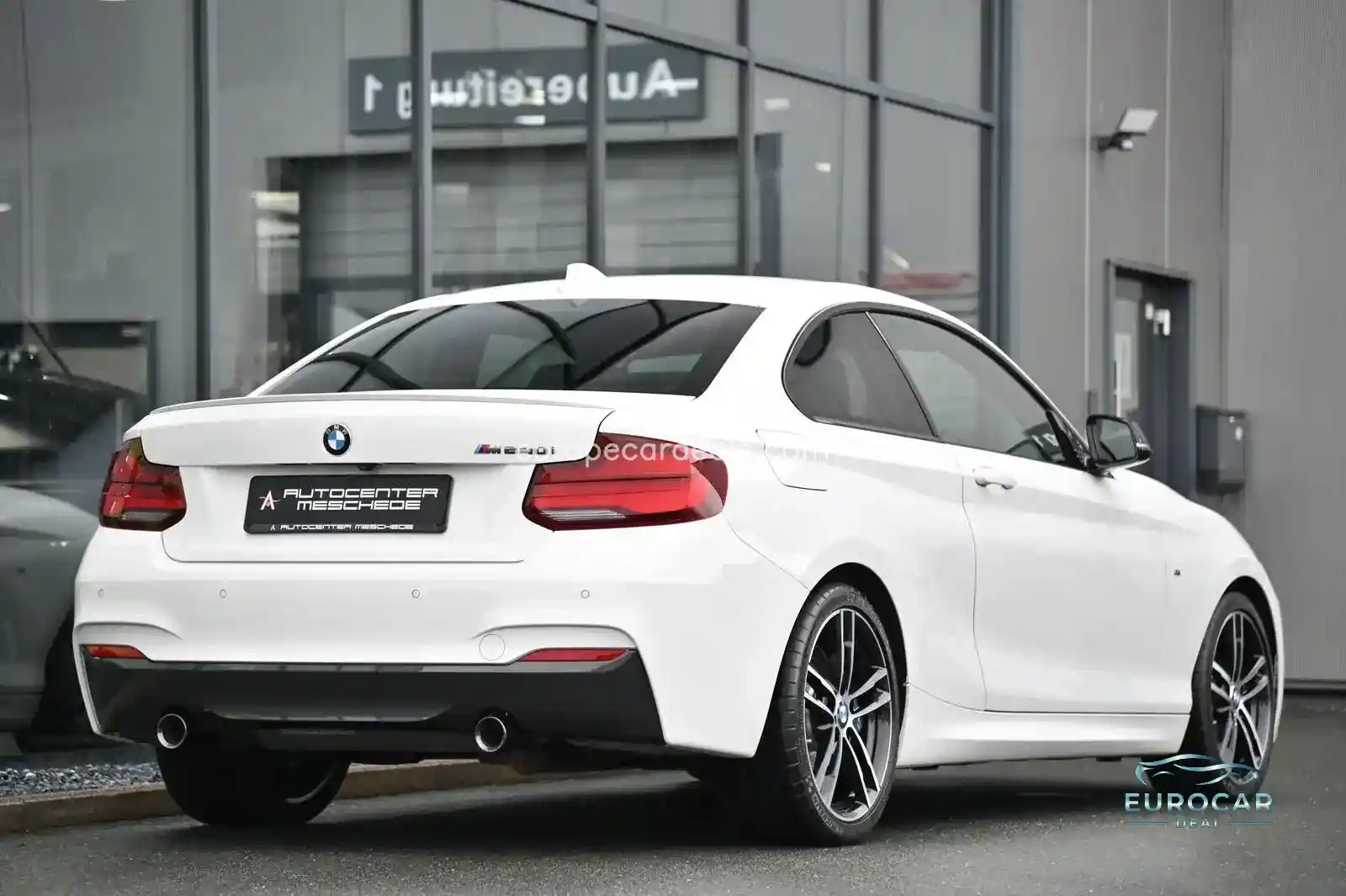 BMW M240i