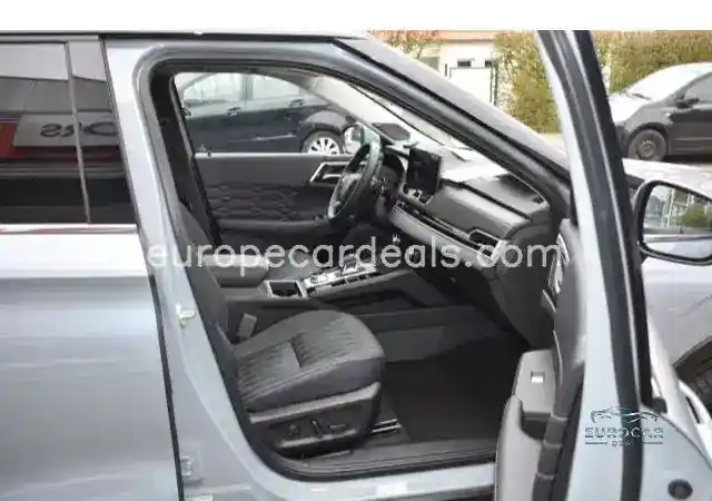 Mitsubishi Plug-in Hybrid Outlander