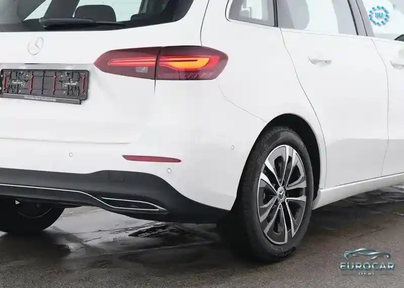 Mercedes-Benz B 200