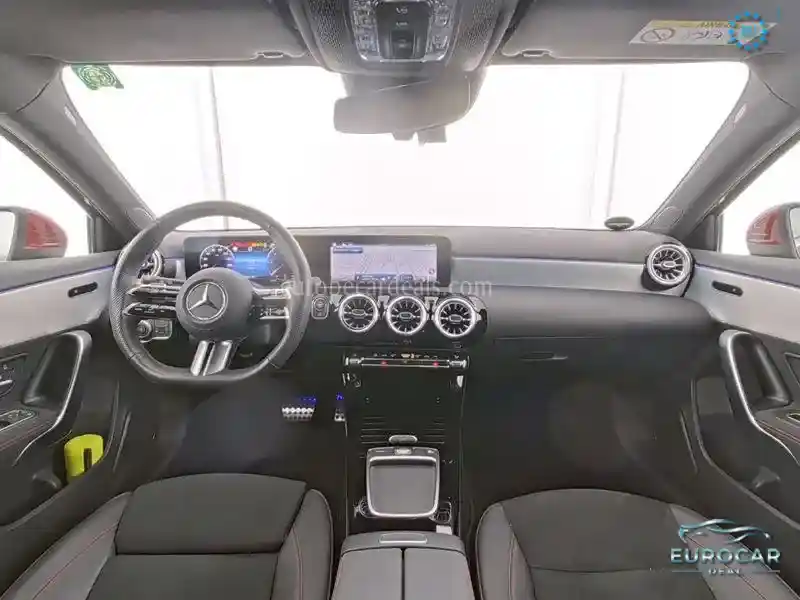 Mercedes-Benz A 220