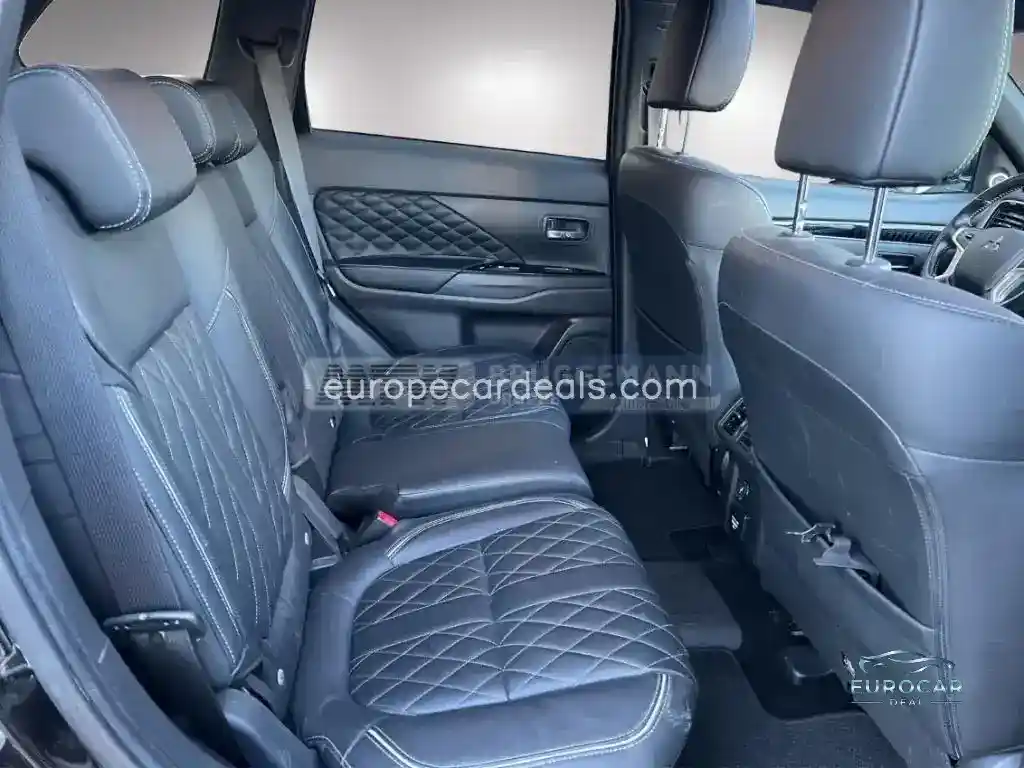 Mitsubishi Plug-in Hybrid Outlander