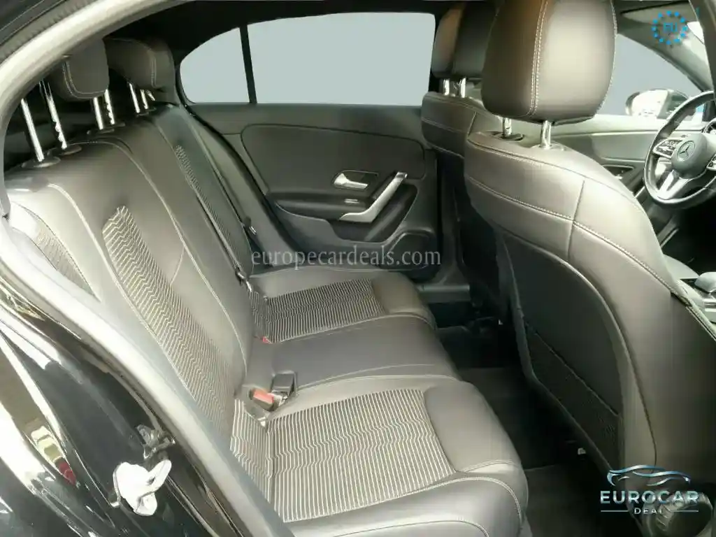 Mercedes-Benz A 220