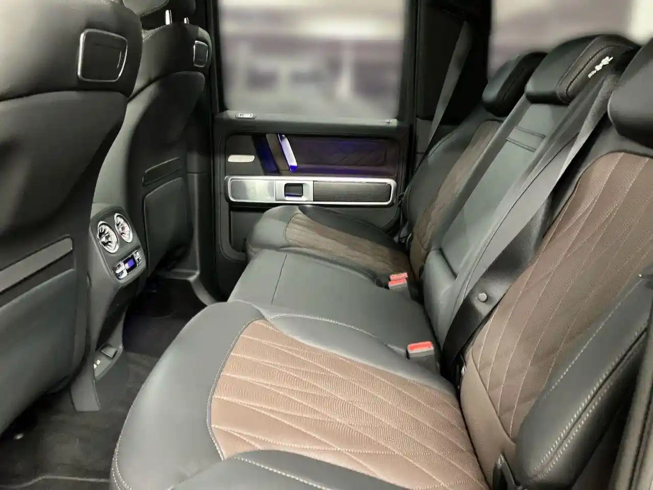 Mercedes-Benz G 500