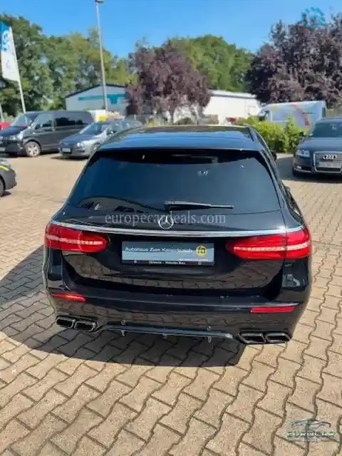 Mercedes-Benz E 63 AMG