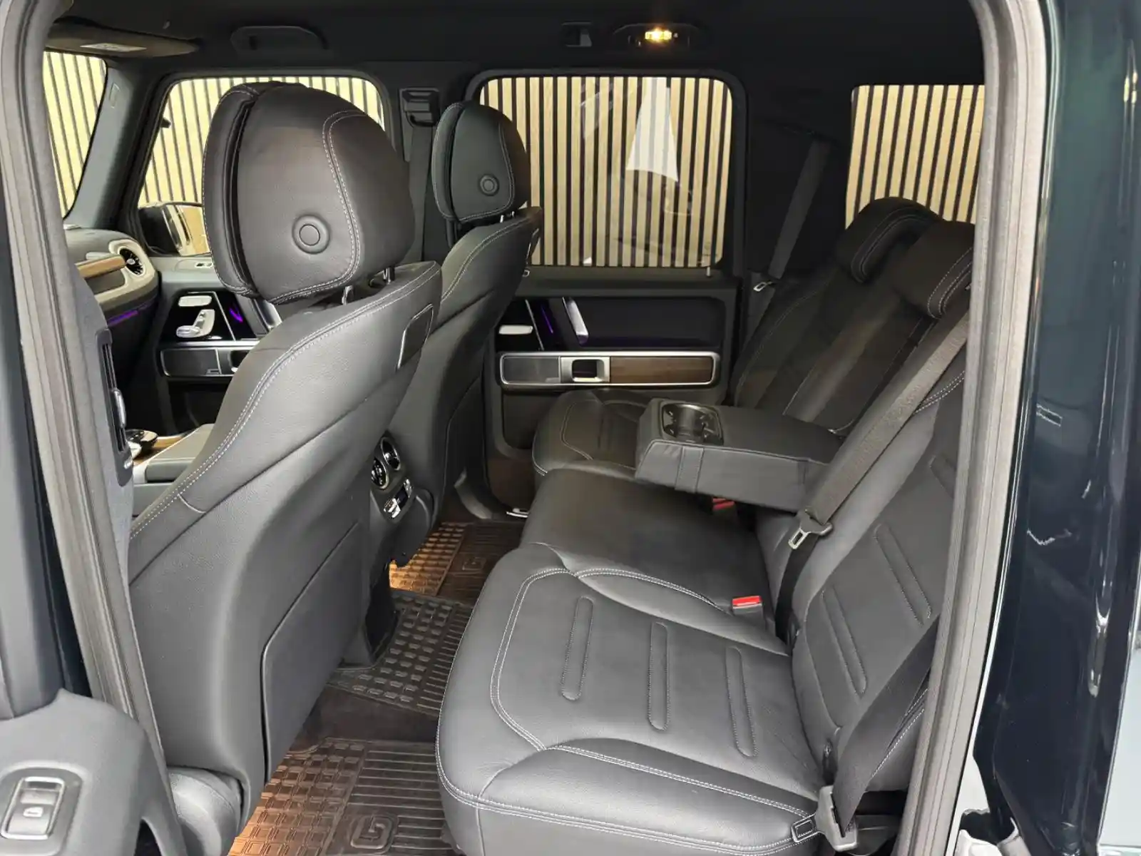 Mercedes-Benz G 500