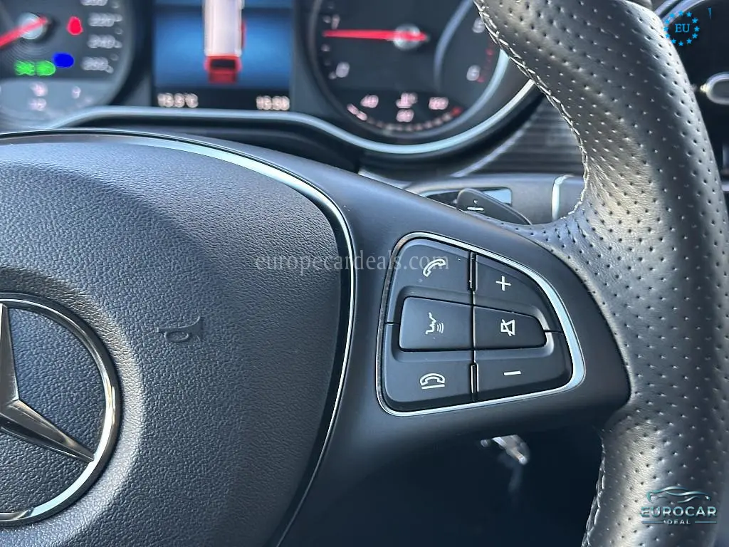 Mercedes-Benz V 220