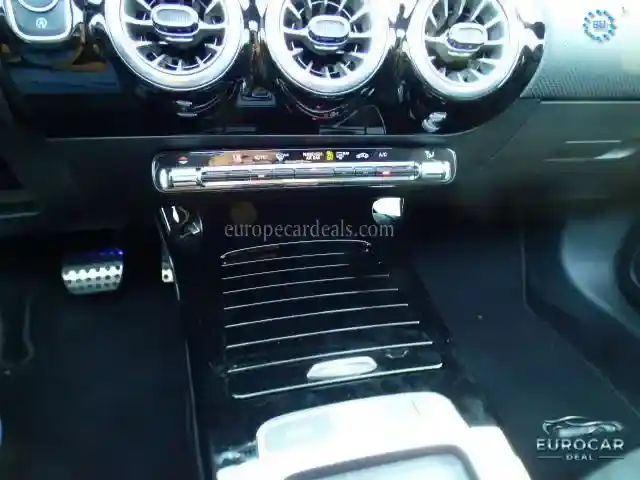 Mercedes-Benz CLA 200 Shooting Brake
