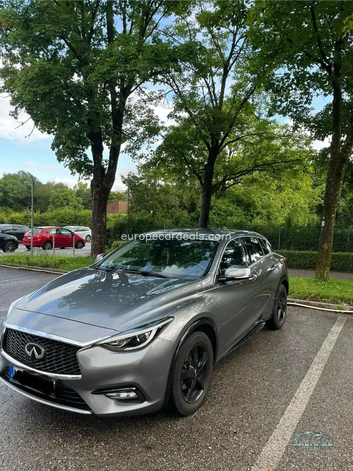 Infiniti Q30