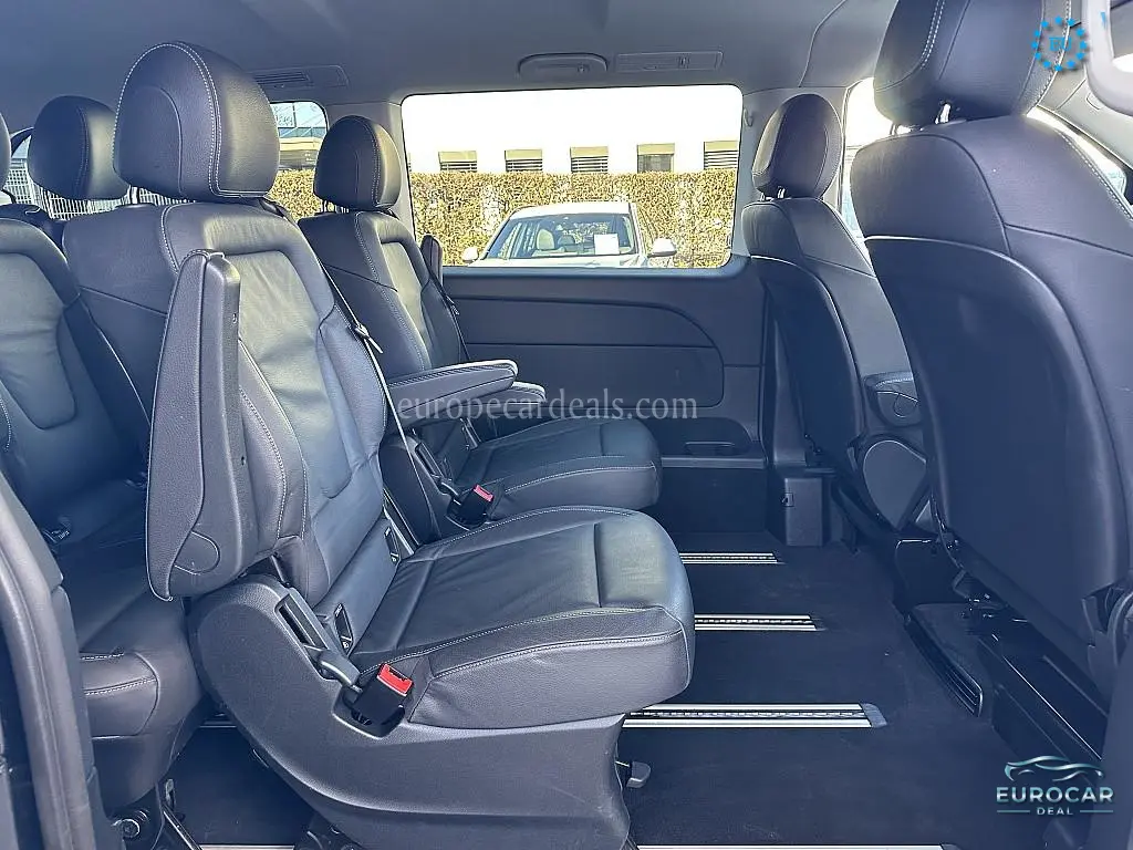 Mercedes-Benz V 220
