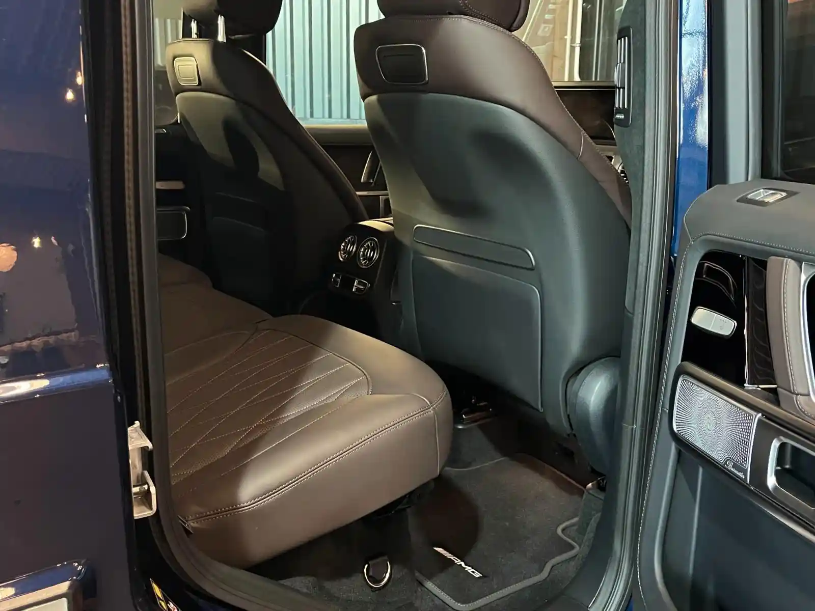 Mercedes-Benz G 500