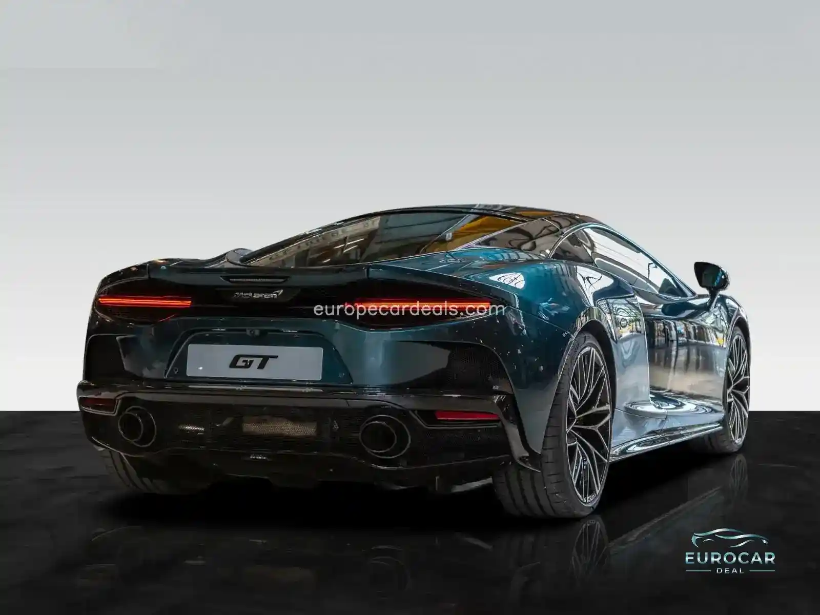 McLaren GT