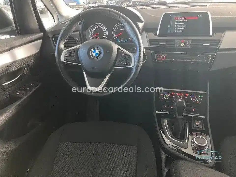 BMW 225