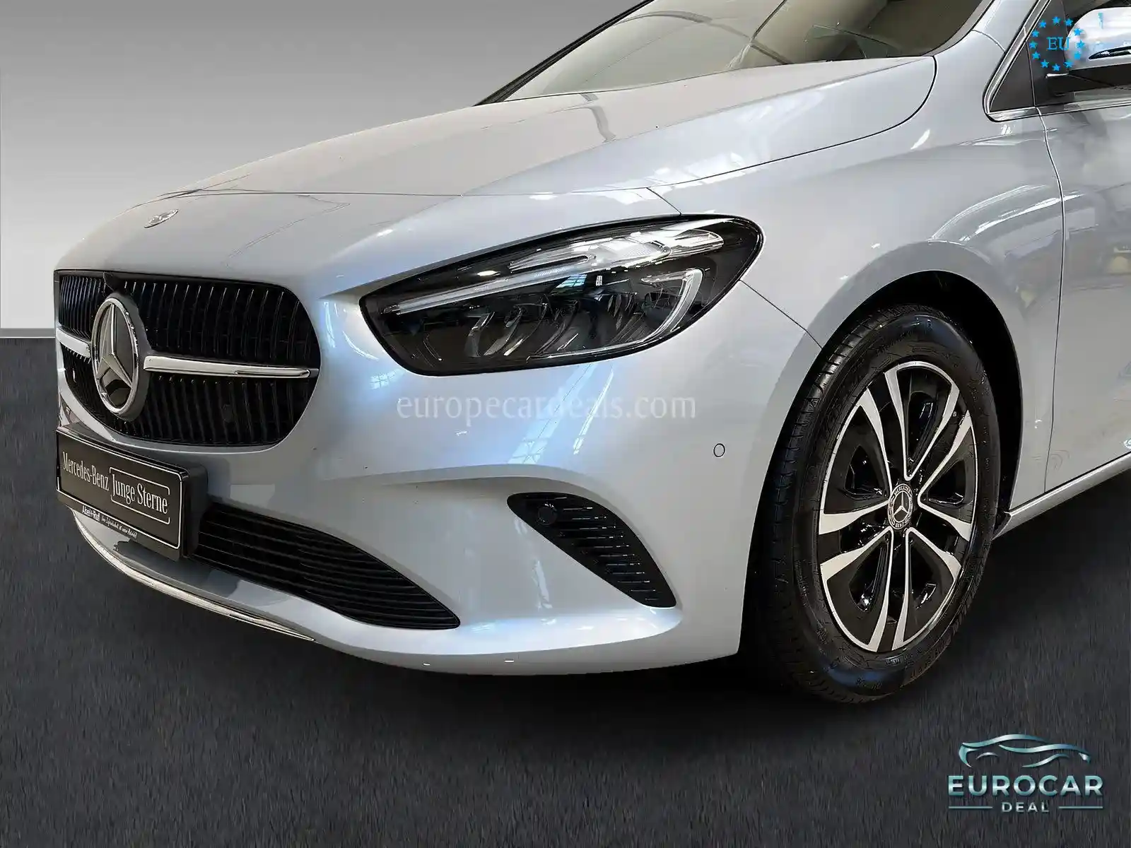 Mercedes-Benz B 180