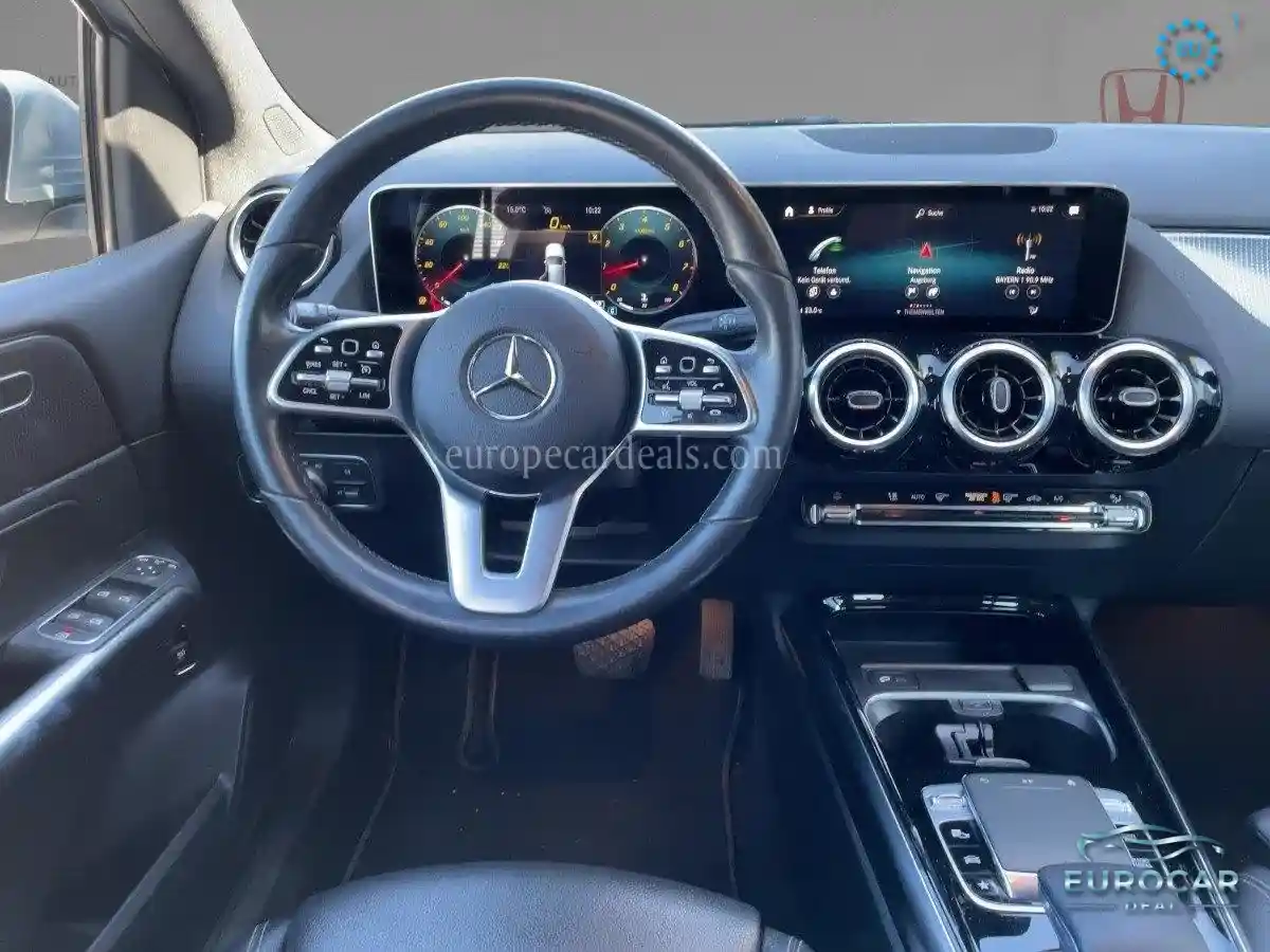 Mercedes-Benz B 220