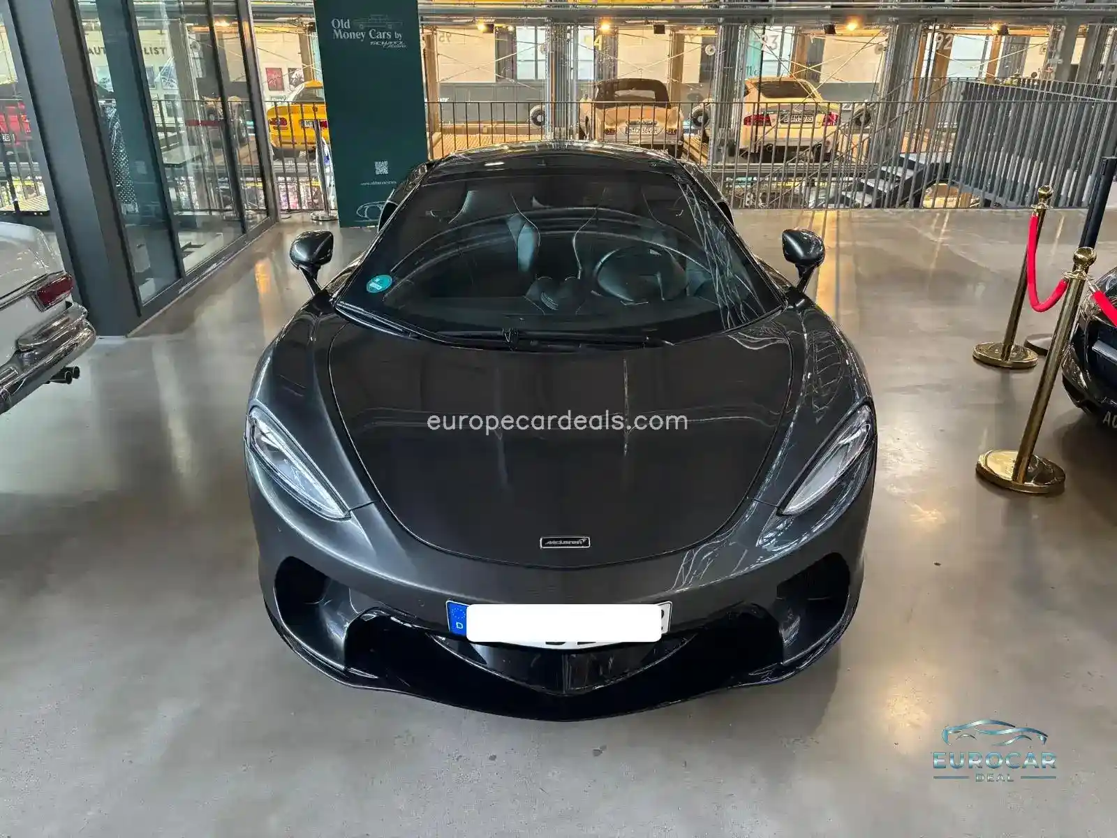 McLaren GT