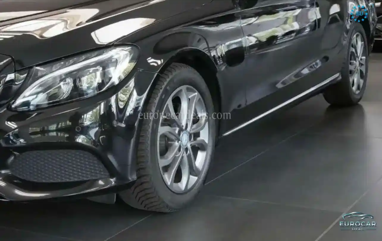Mercedes-Benz E 200