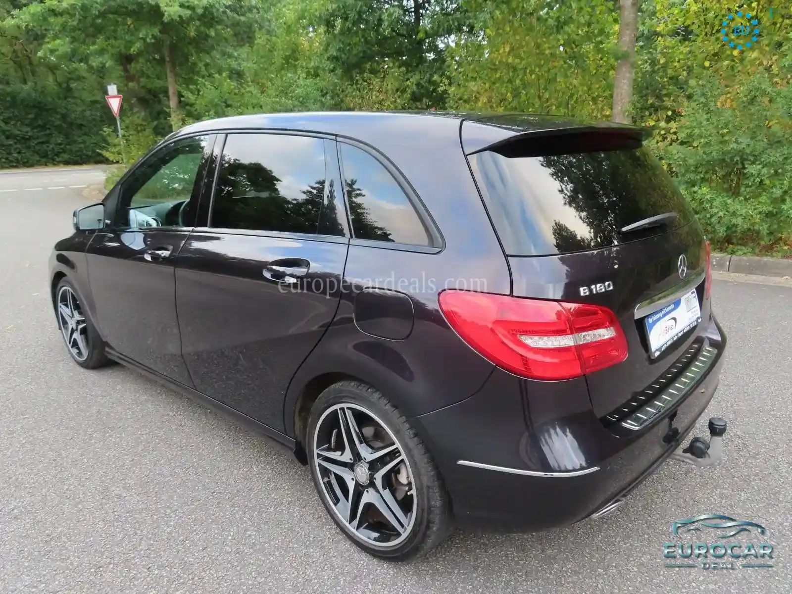 Mercedes-Benz B 180