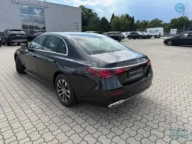 Mercedes-Benz E 220