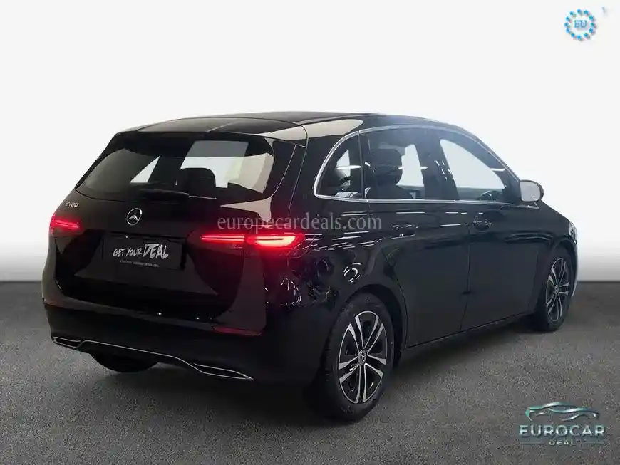 Mercedes-Benz B 180