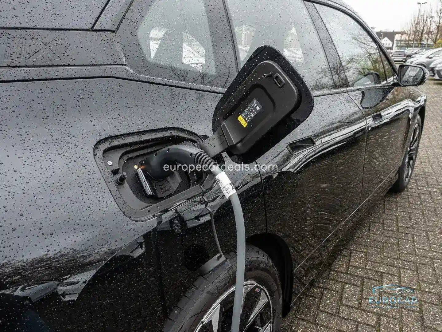 BMW iX