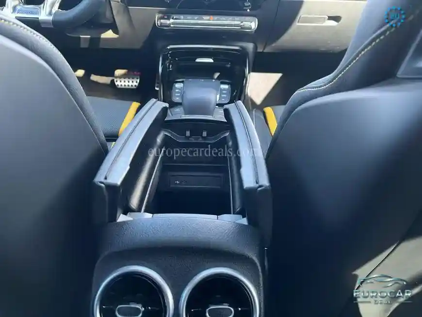 Mercedes-Benz CLA 45 AMG Shooting Brake