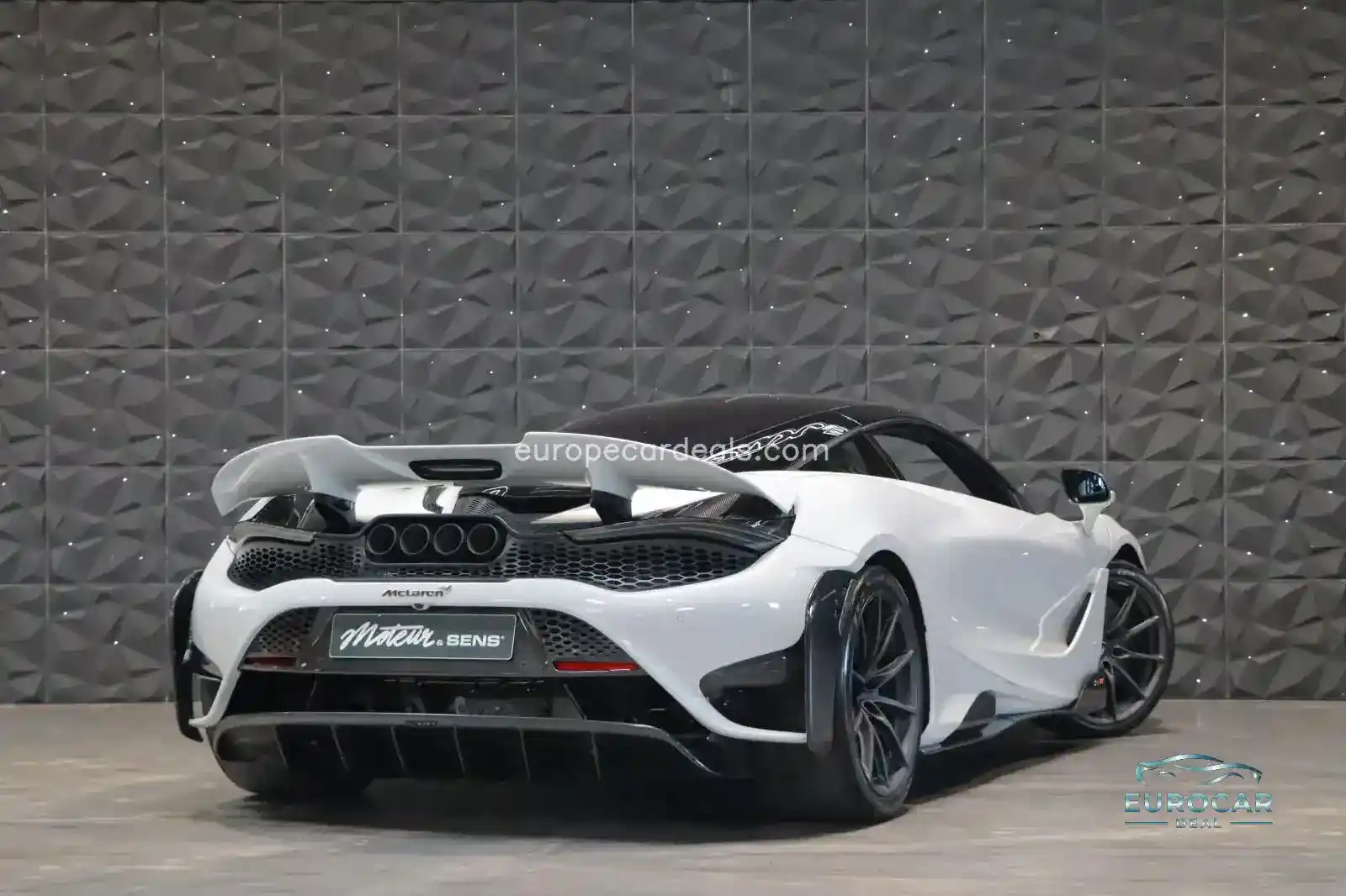 McLaren 765LT