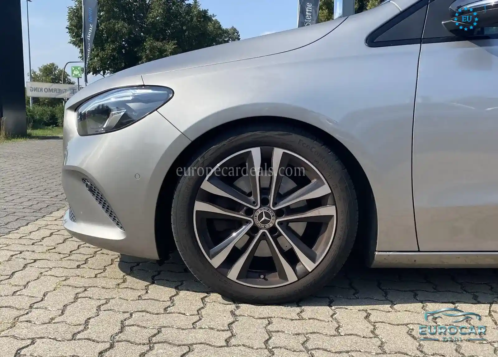 Mercedes-Benz B 220