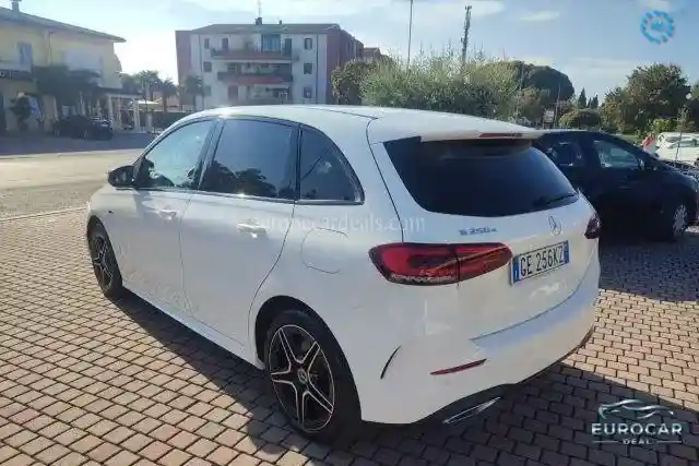 Mercedes-Benz B 250