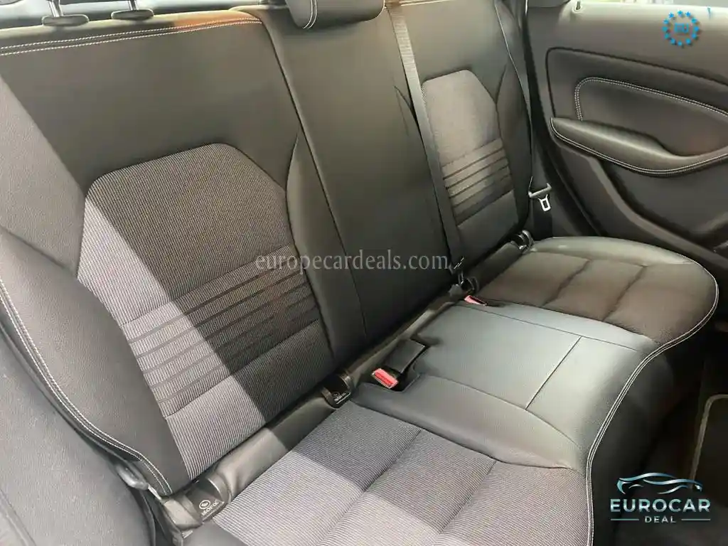 Mercedes-Benz B 220