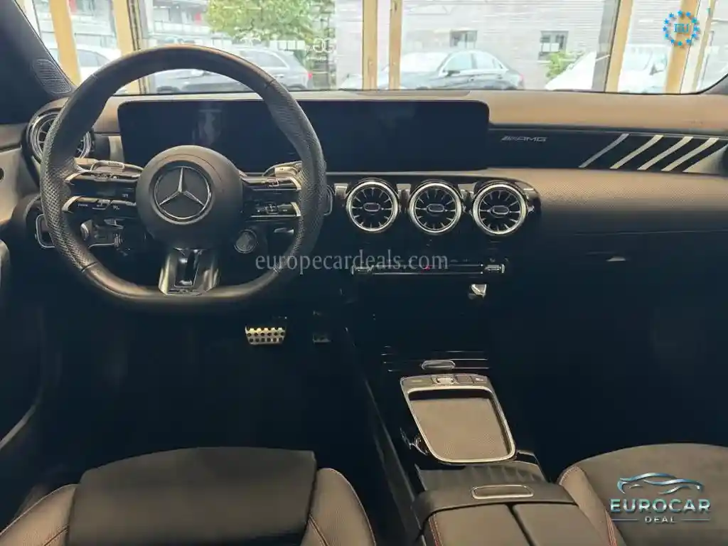 Mercedes-Benz A 35 AMG