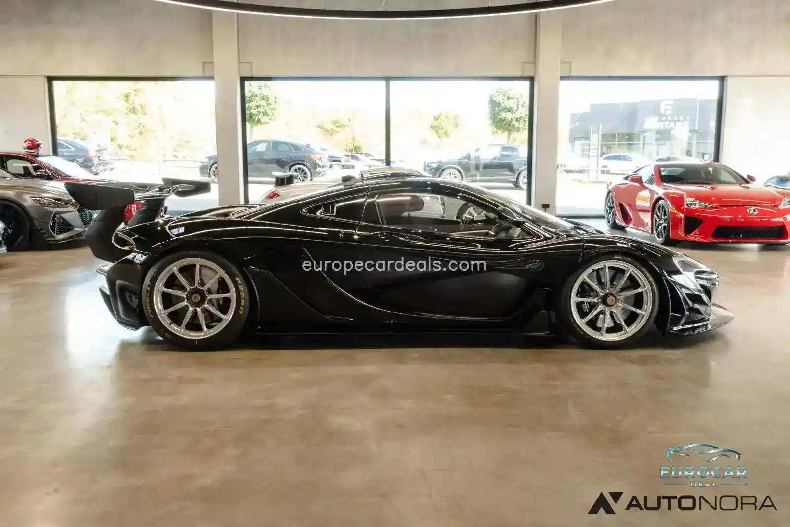 McLaren P1