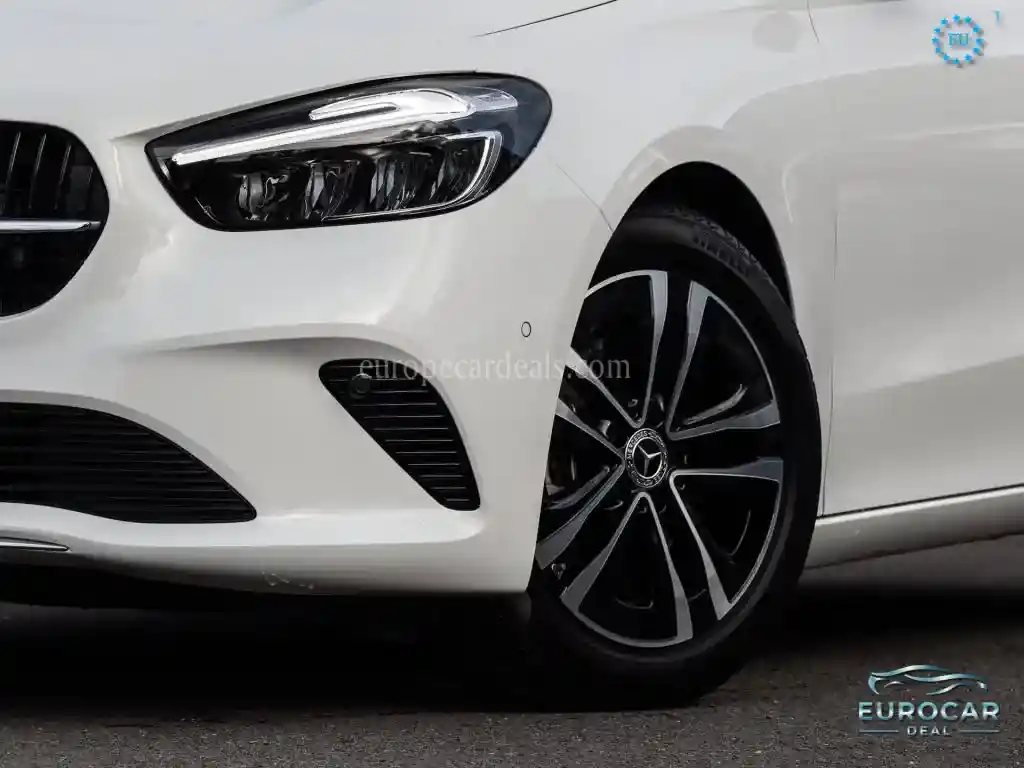 Mercedes-Benz B 180