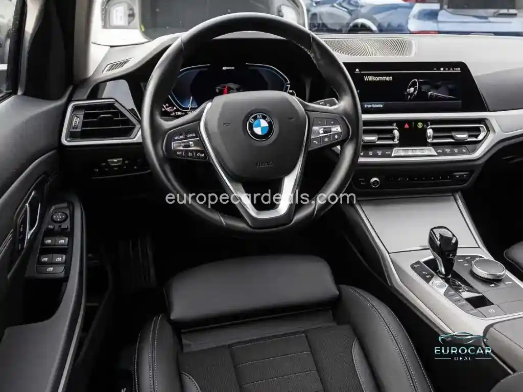 BMW 330