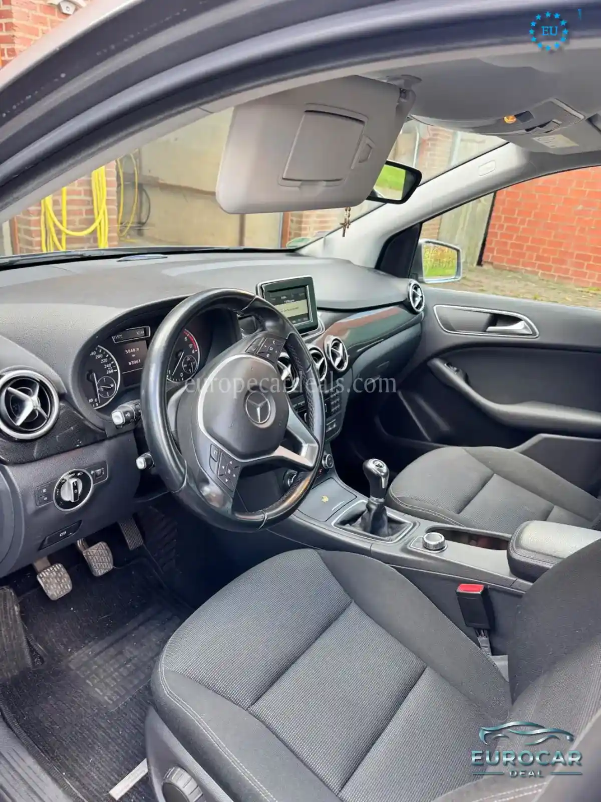 Mercedes-Benz B 180