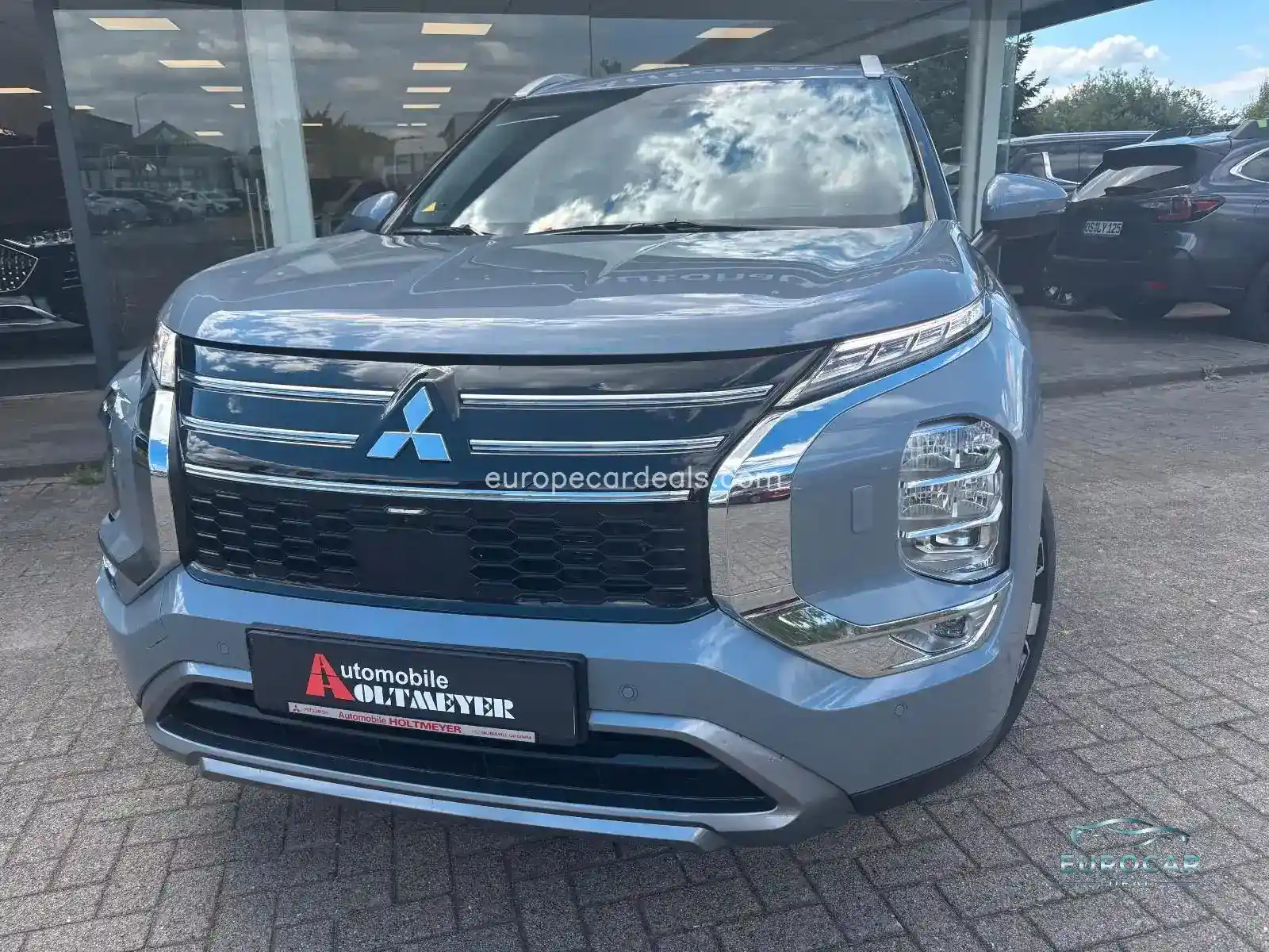 Mitsubishi Plug-in Hybrid Outlander