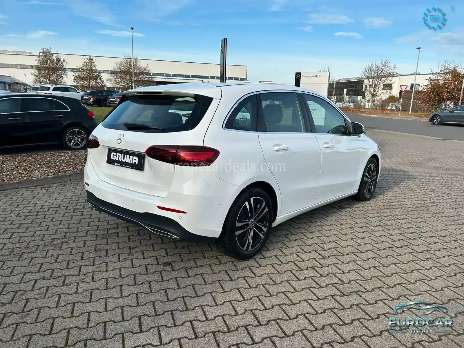 Mercedes-Benz B 180