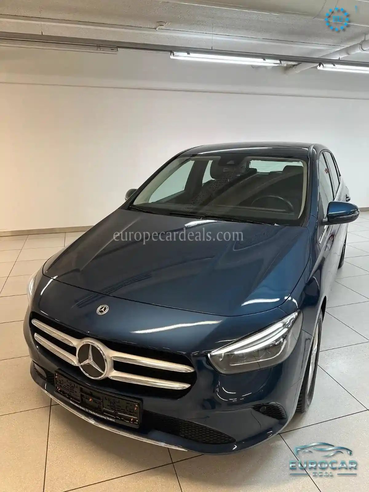 Mercedes-Benz B 180