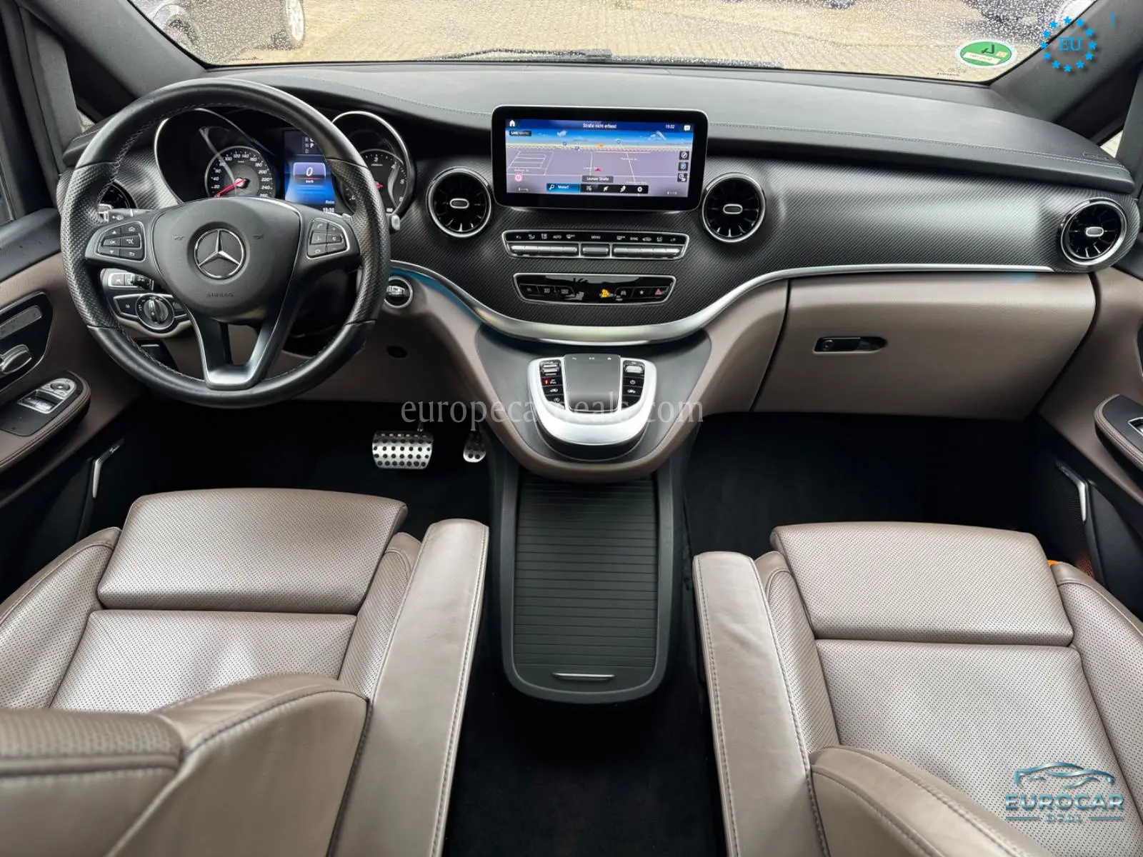 Mercedes-Benz V 220