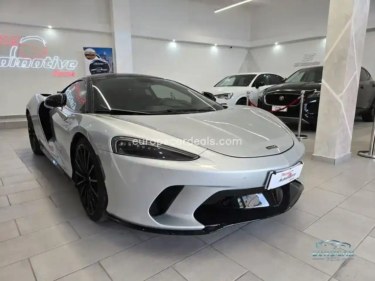 McLaren GT