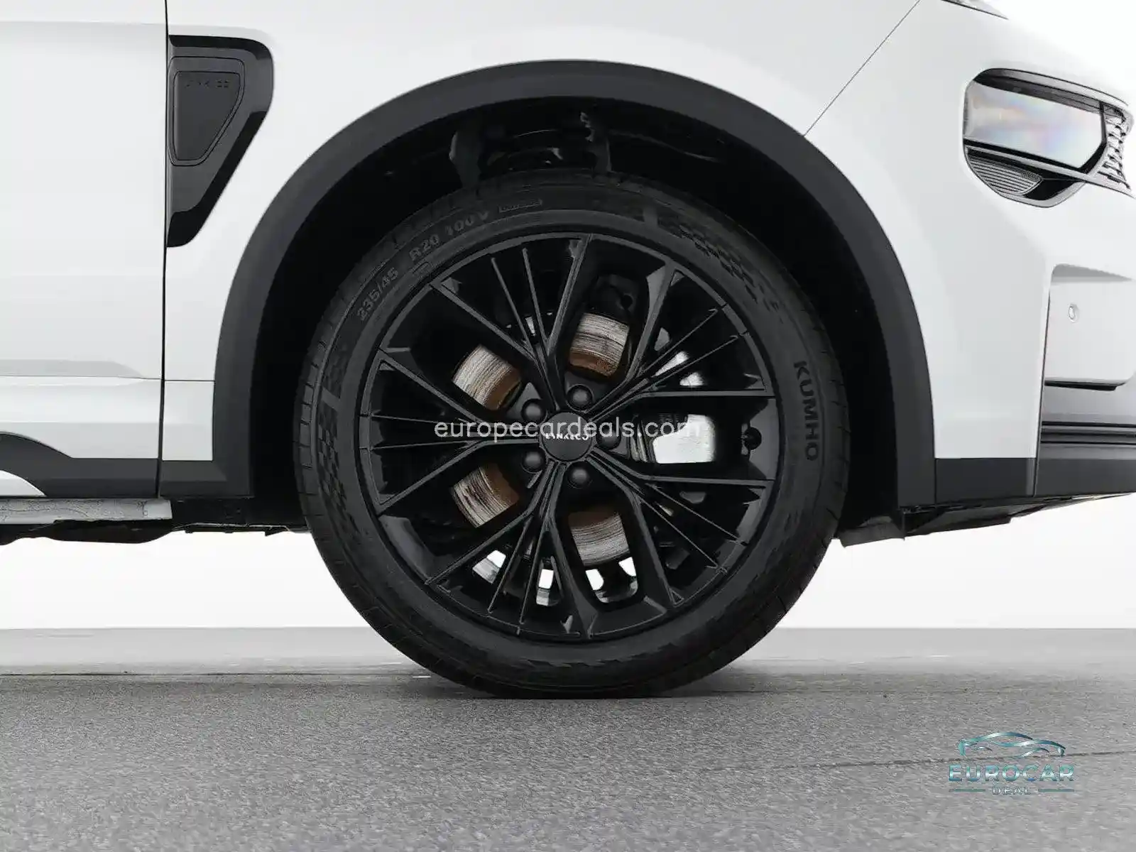 Lynk&Co 01